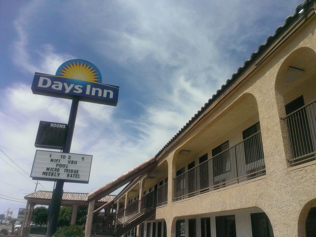 Days Inn By Wyndham Kingman East Exterior foto